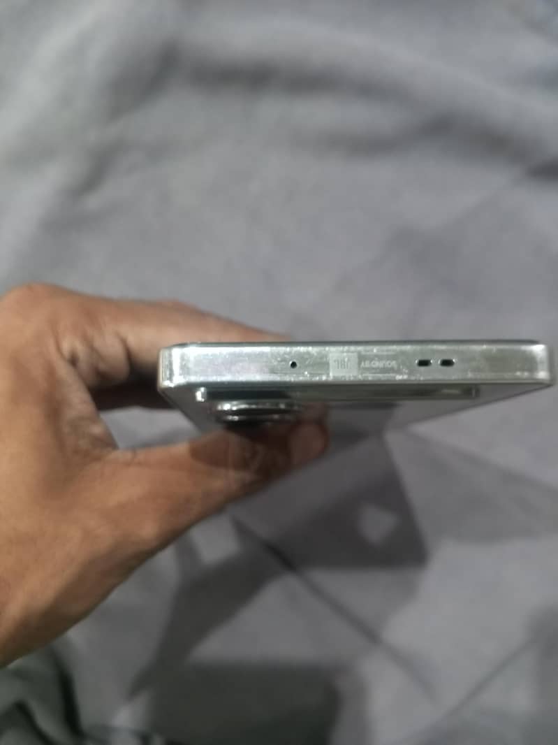 Infinix Note 40 4