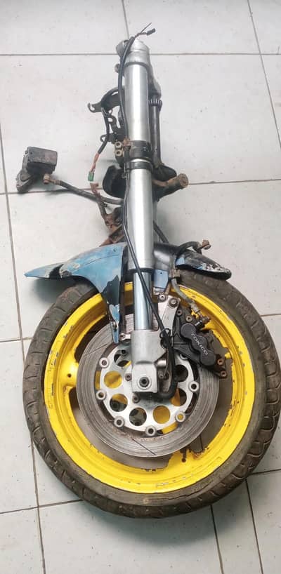 Suzuki GSX 1100cc ka fornt and back hai