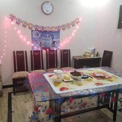 Glass Dining Table 6x4 with Six Chairs – Almost New Condition