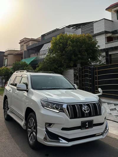 Rent a Car for All Luxury Cars At your Steps - Wedding & Event Booking