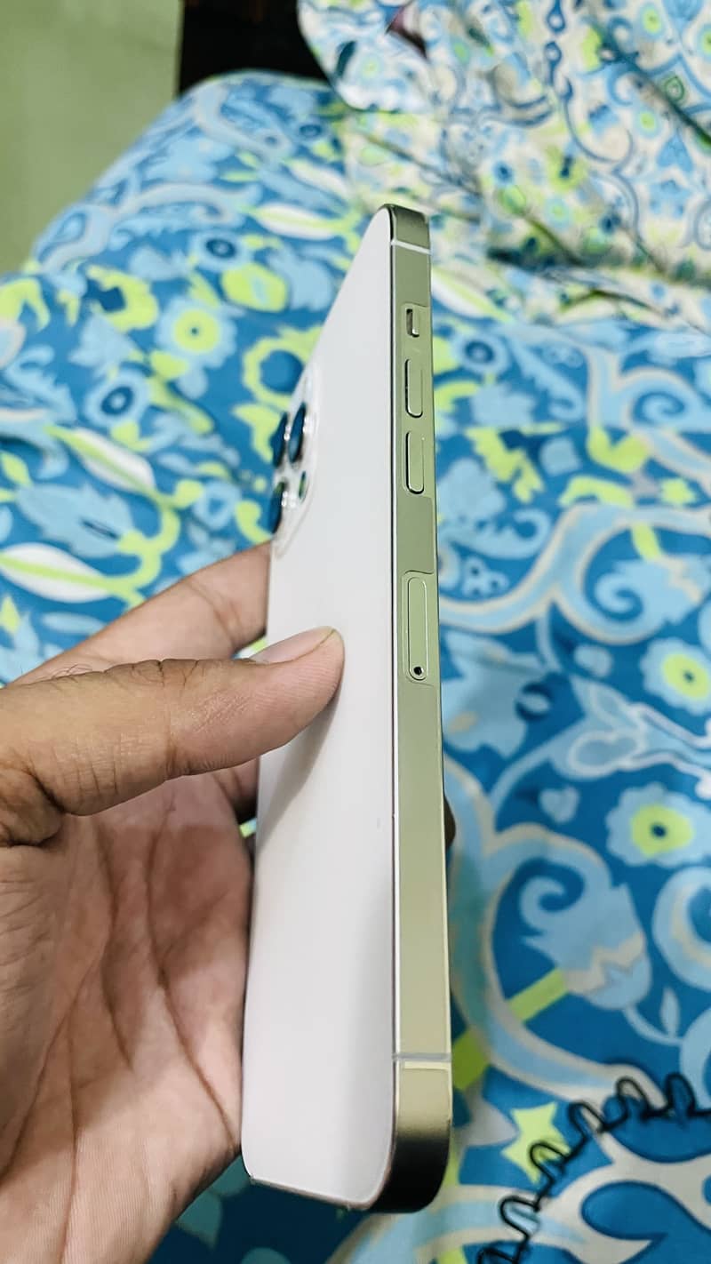 Apple iPhone 12 Pro Max 3