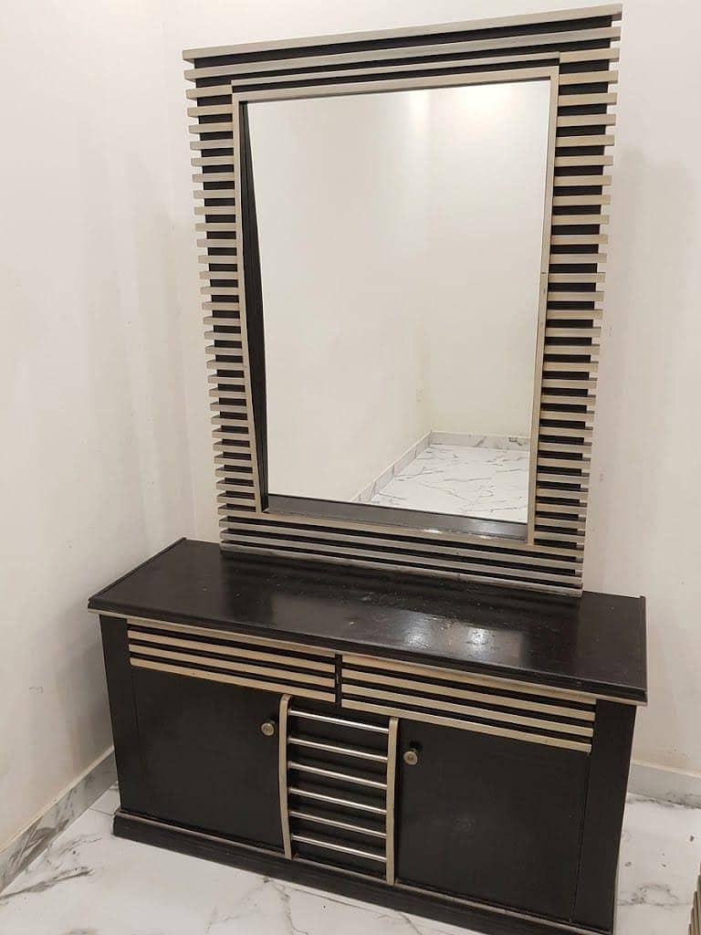 Bed + Side Table + Dressing Table+ Bed Mattress+Pillow 5