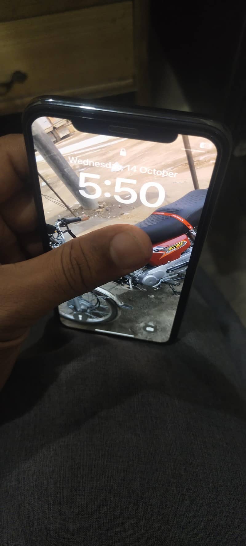 Apple iPhone X 5