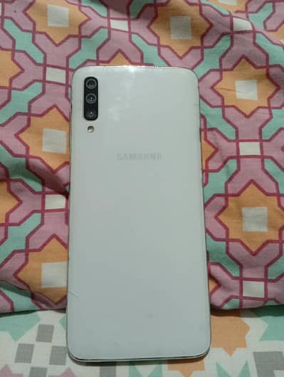 Samsung Mobile A70