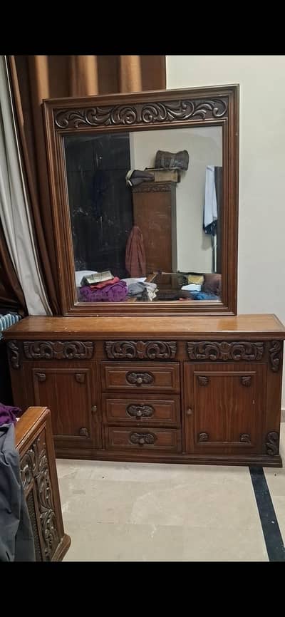 dressing table