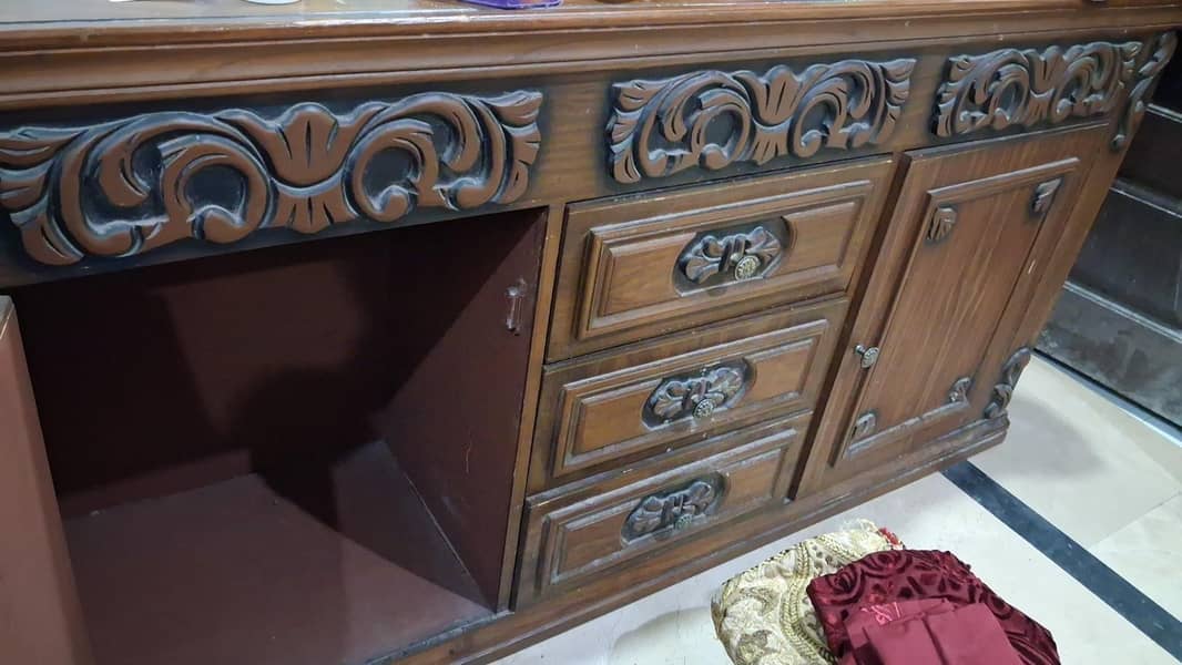 dressing table 2