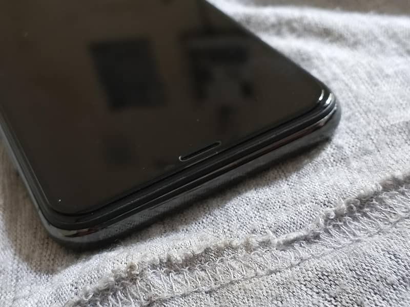 Apple iPhone X 3