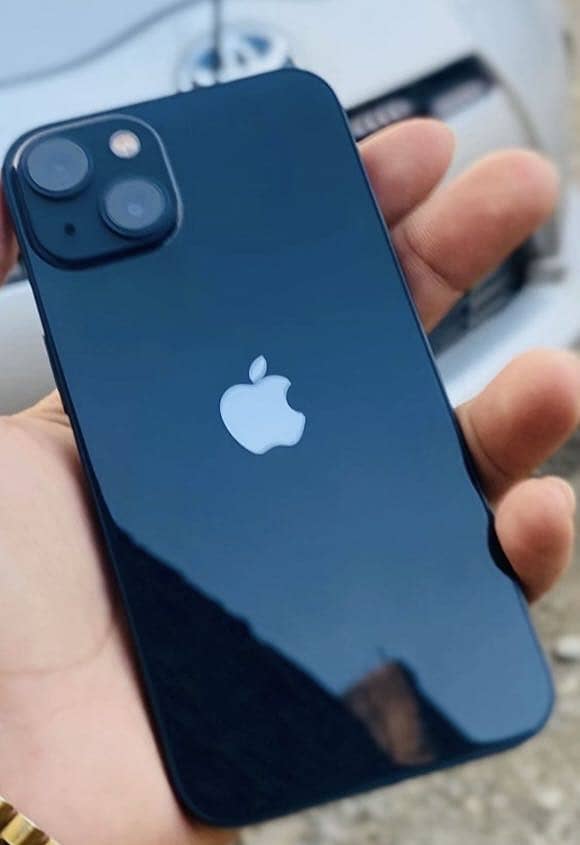 Apple iPhone 13 0