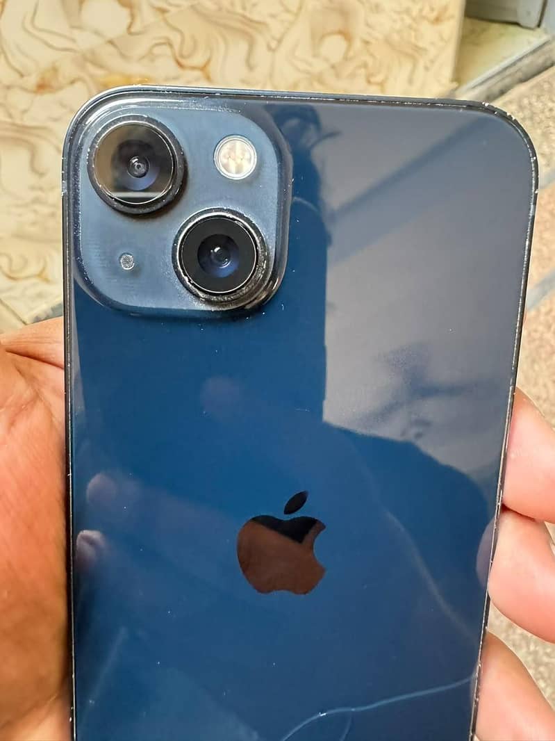 Apple iPhone 13 0