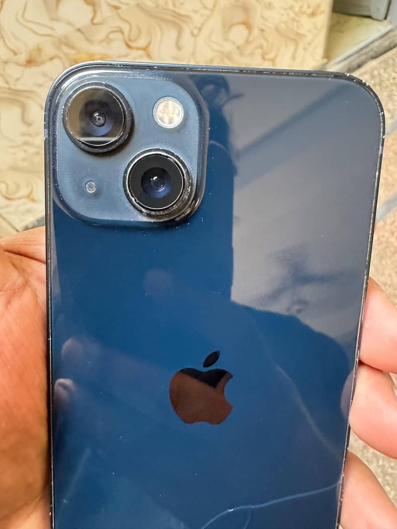 Apple iPhone 13 4