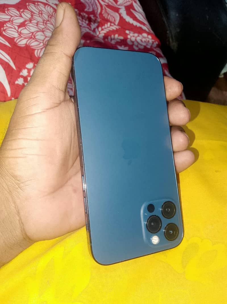 Apple iPhone 12 Pro 3