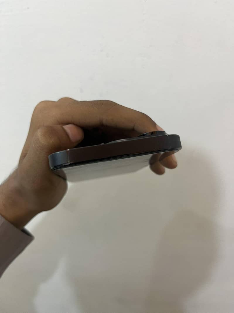 Apple iPhone 14 Pro 2