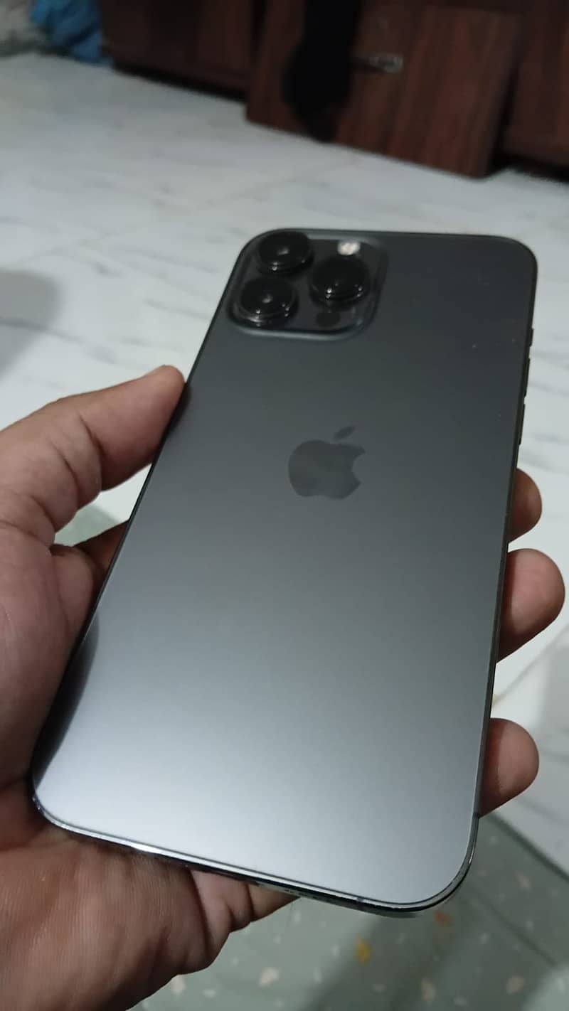 Apple iPhone 13 Pro Max 0