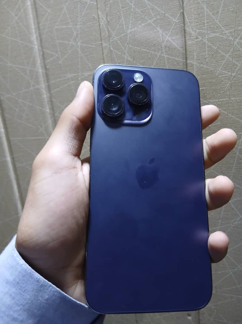 Apple iPhone 14 Pro Max 0