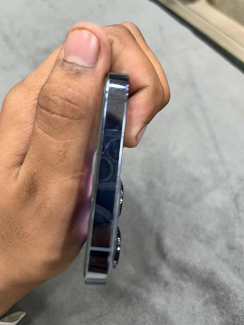 Apple iPhone 13 Pro Max 5