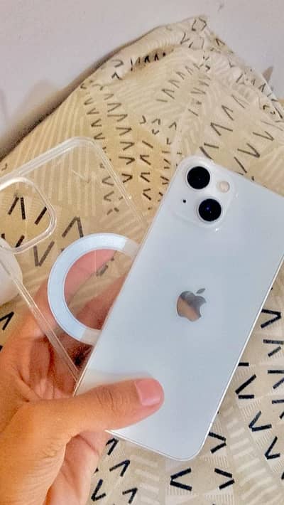 Apple iPhone 13 Factory unlock 10/10 With adapter,cabel and pouch