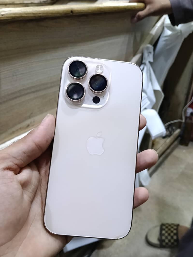 Apple iPhone 16 Pro 6