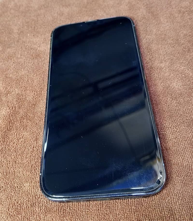 Apple iPhone 13 Pro Max 4