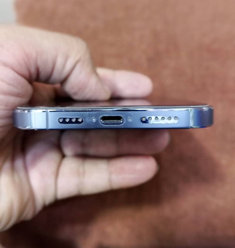 Apple iPhone 13 Pro Max 5