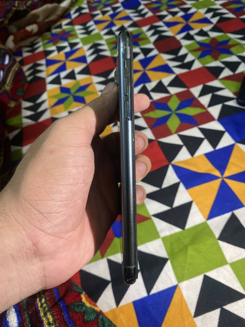 Apple iPhone 11 Pro Max 1