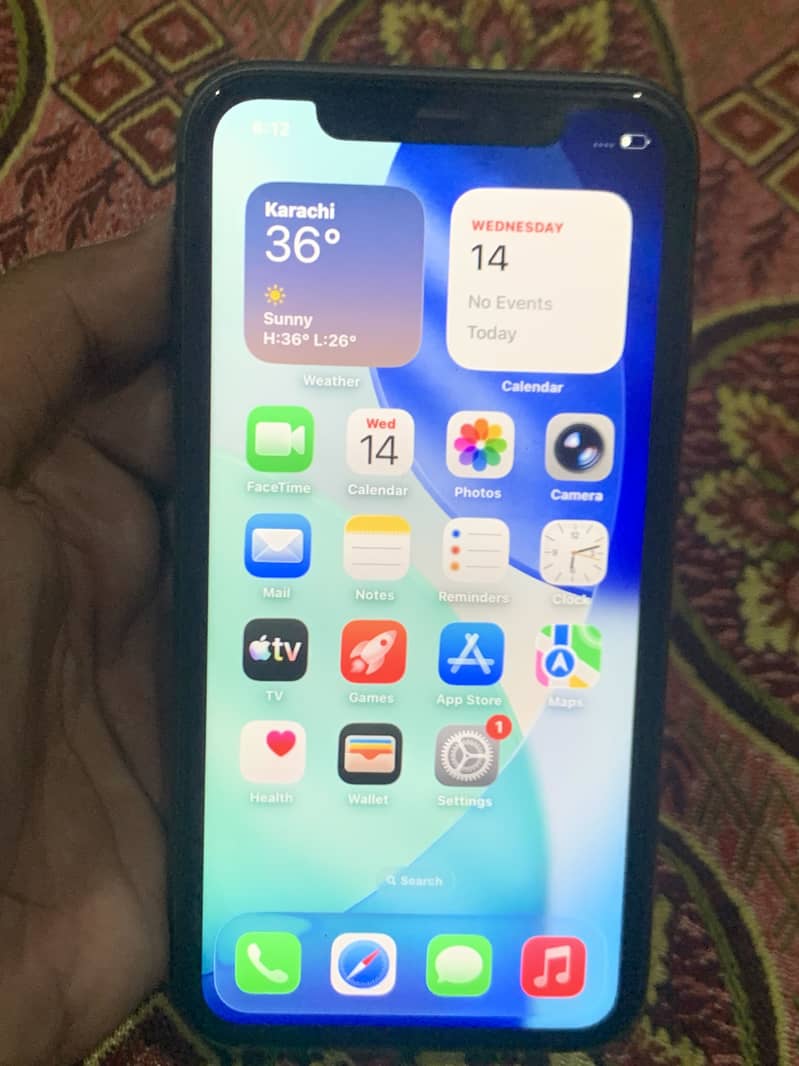 Apple iPhone 11 4