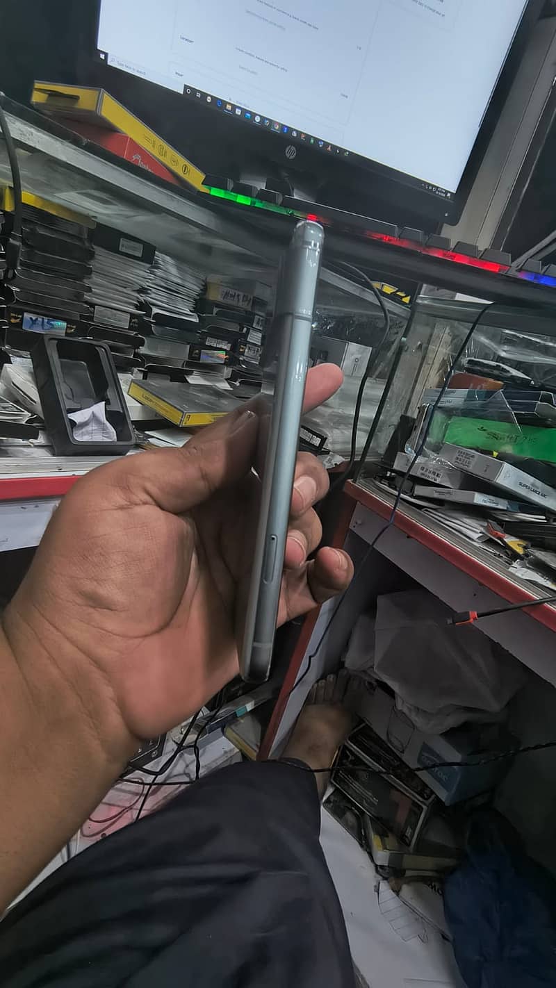 Google Pixel 8 1