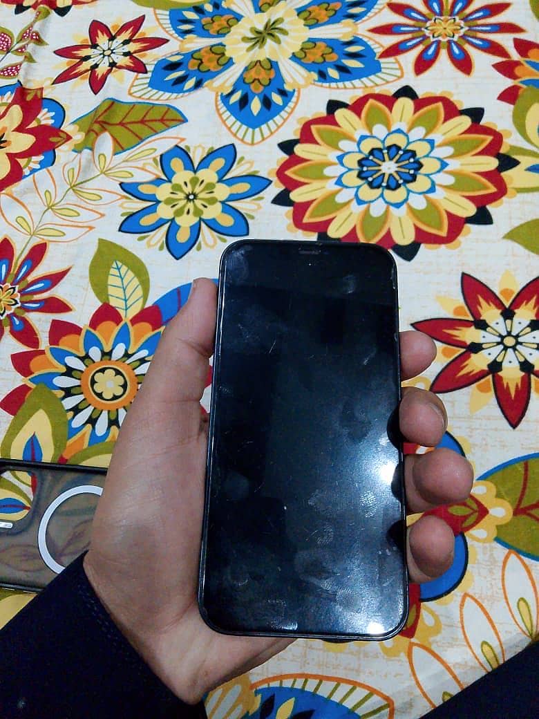 Apple iPhone 12 2