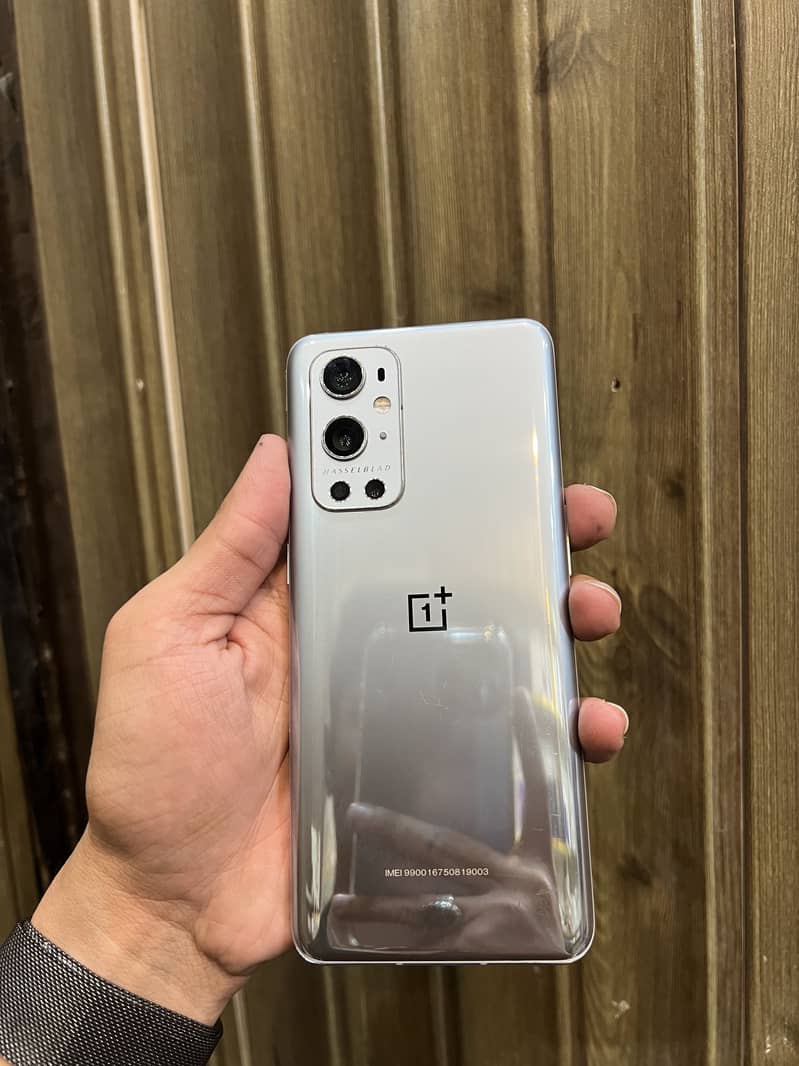 One Plus 9 Pro 0