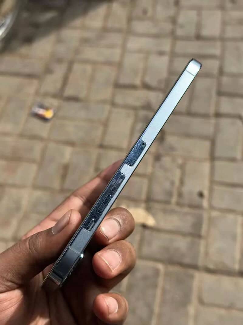 Apple iPhone 13 Pro 3