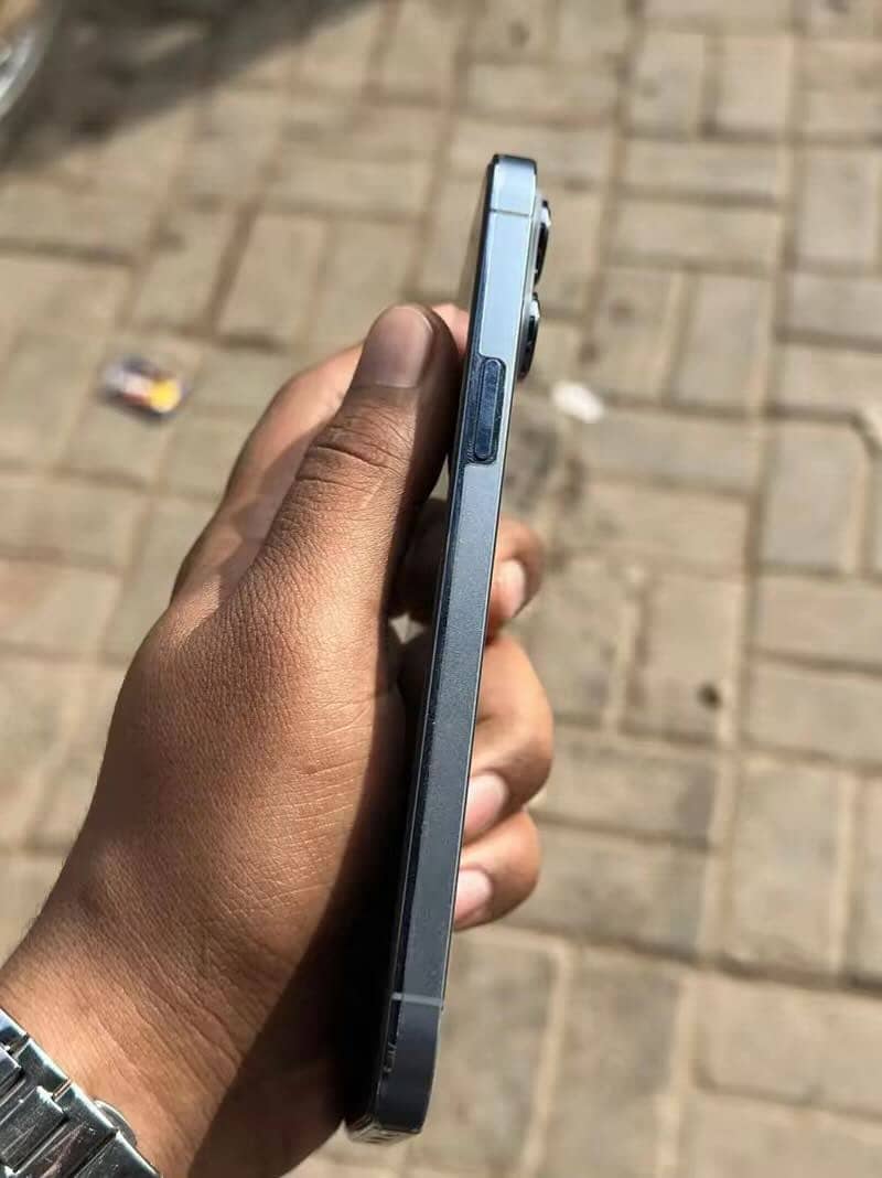 Apple iPhone 13 Pro 4