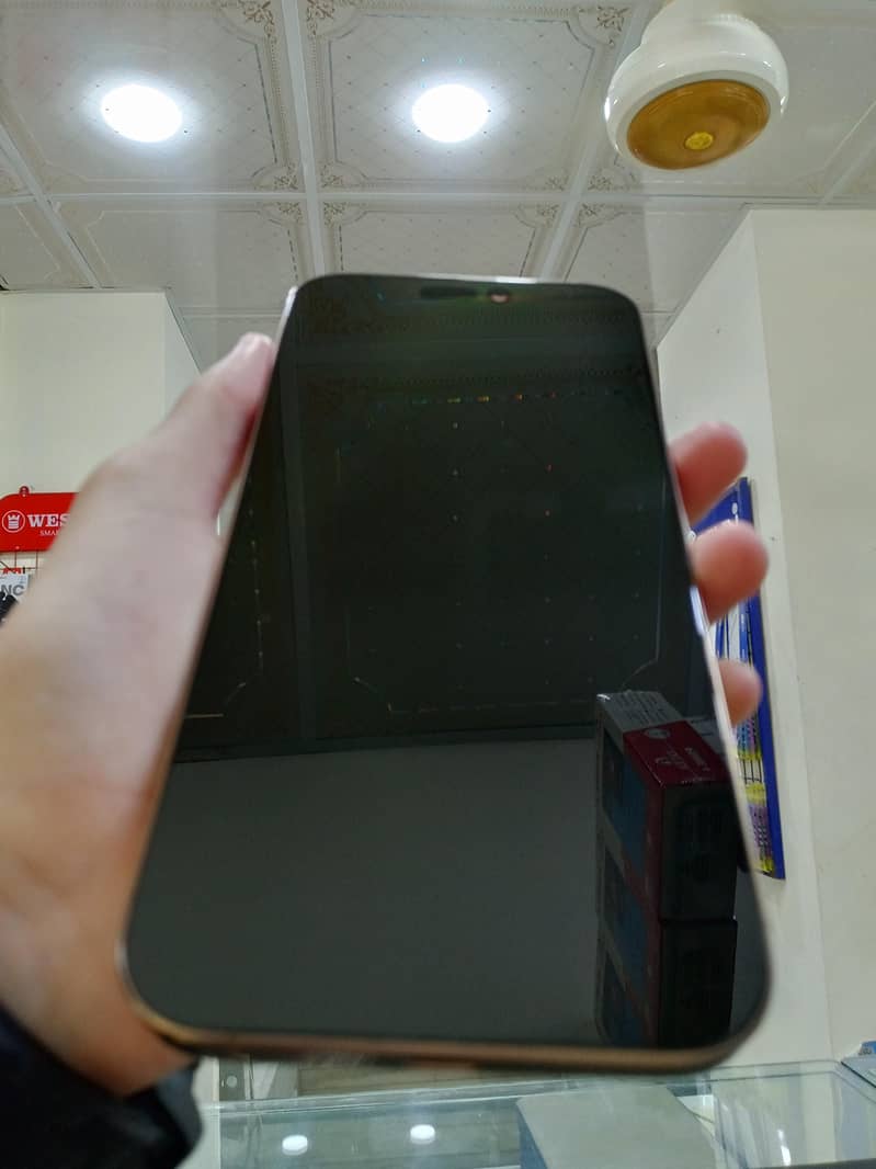 Apple iPhone 16 PRO MAX 3