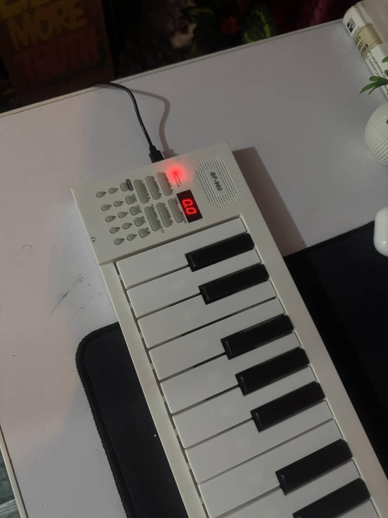 BF960 Foldable Piano 2