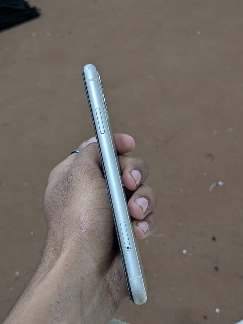 iPhone 11 Pta 3