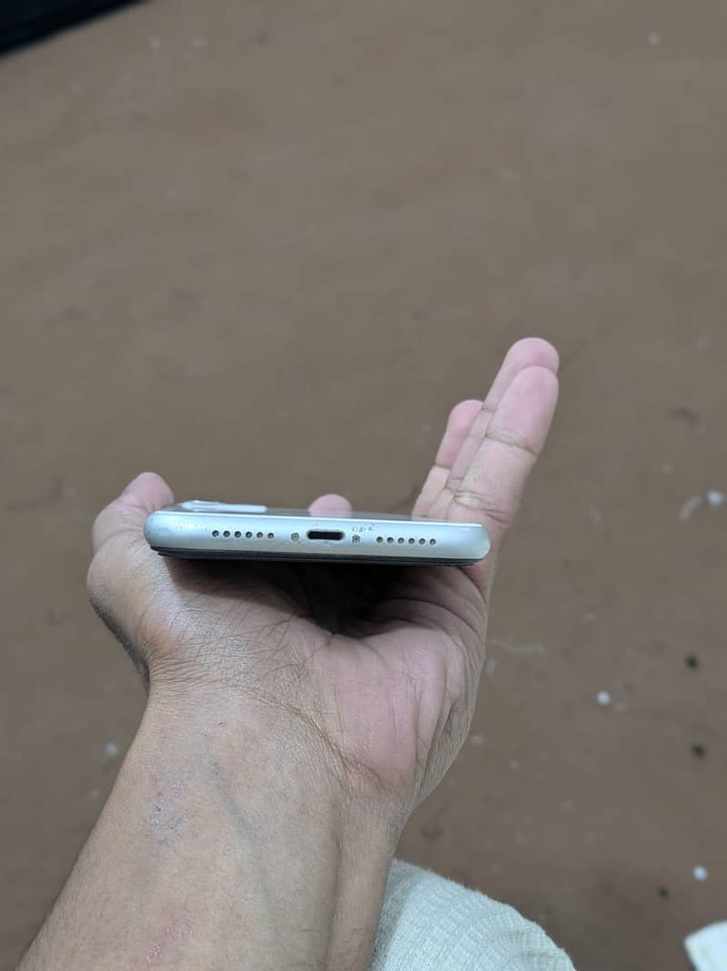 iPhone 11 Pta 4