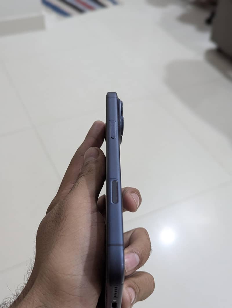 Apple iPhone 17 Pro Max 3