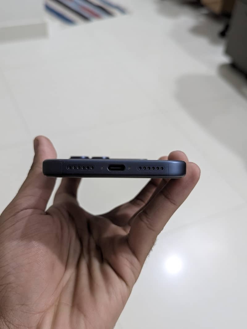 Apple iPhone 17 Pro Max 4