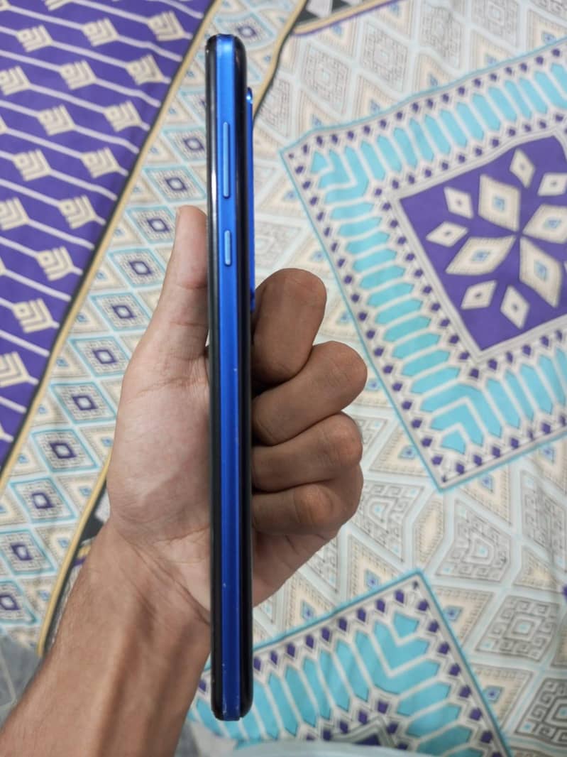 Sharp Aquos R5G 2