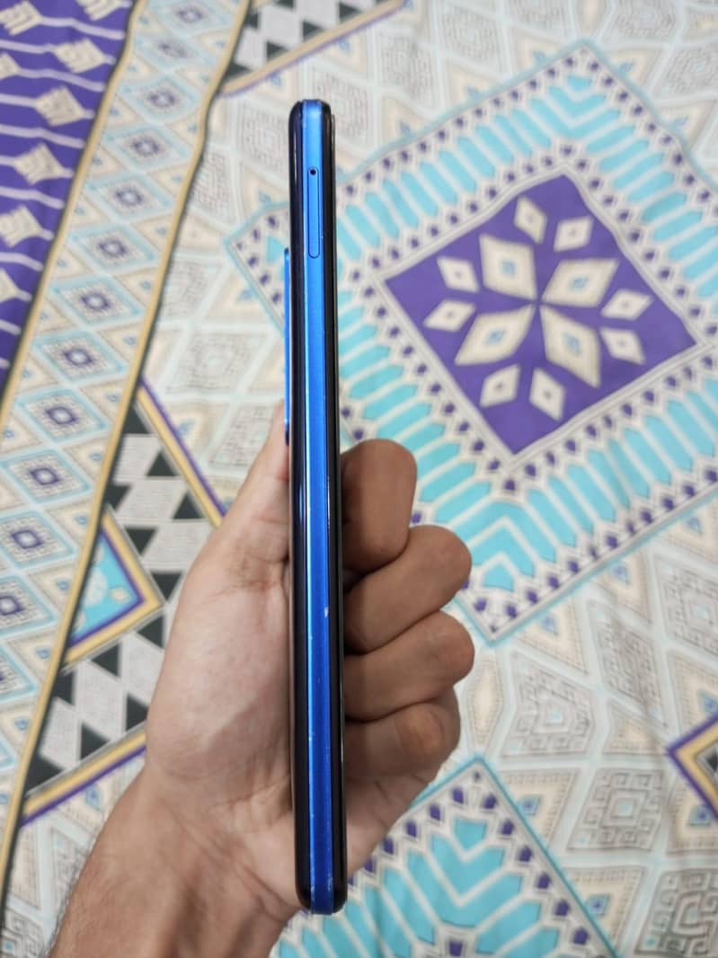Sharp Aquos R5G 3