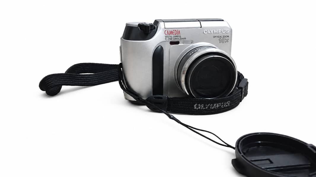 DIGITAL CAMERA 0