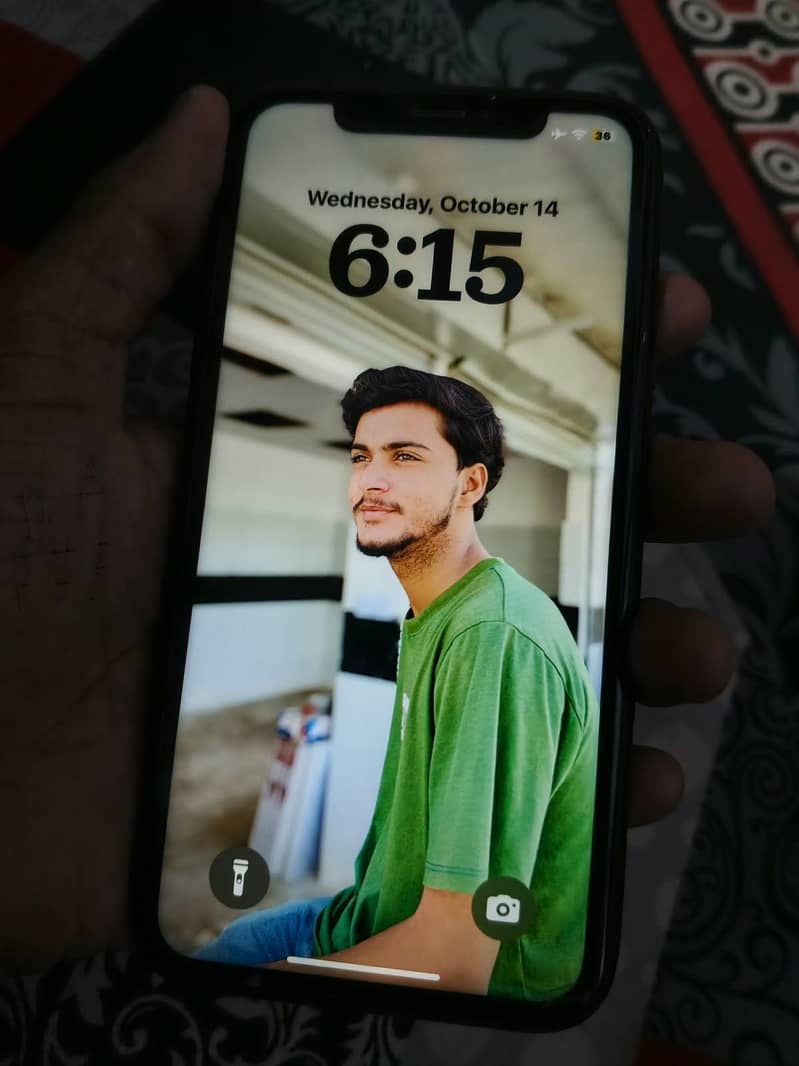 Apple iPhone XR 6