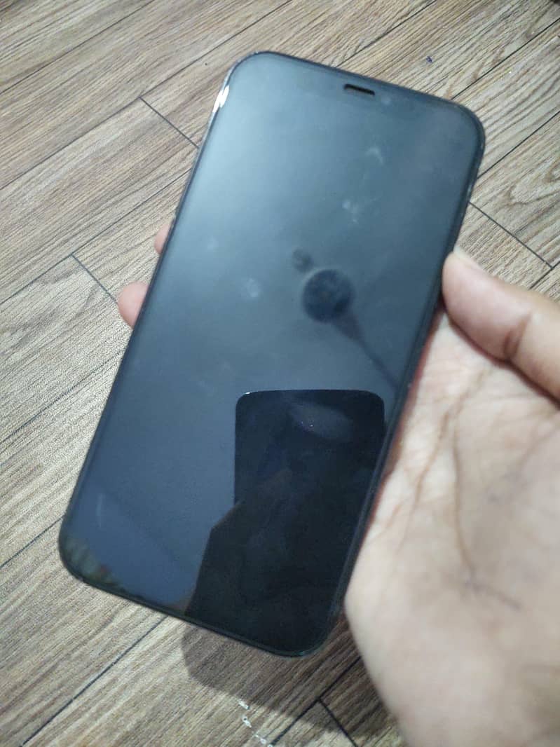 Apple iPhone 12 Pro 1