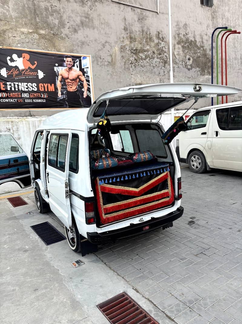Suzuki bolan 9