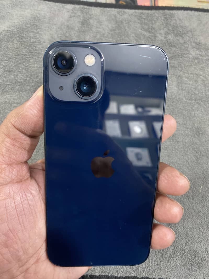 Apple iPhone 13 0
