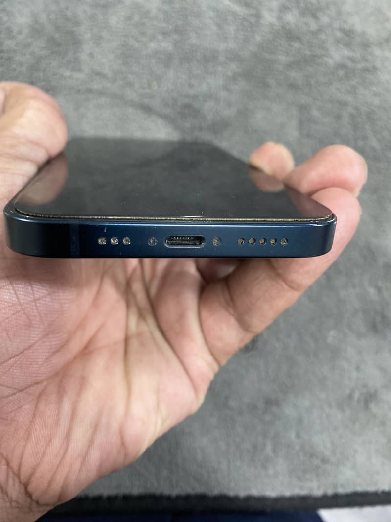 Apple iPhone 13 3