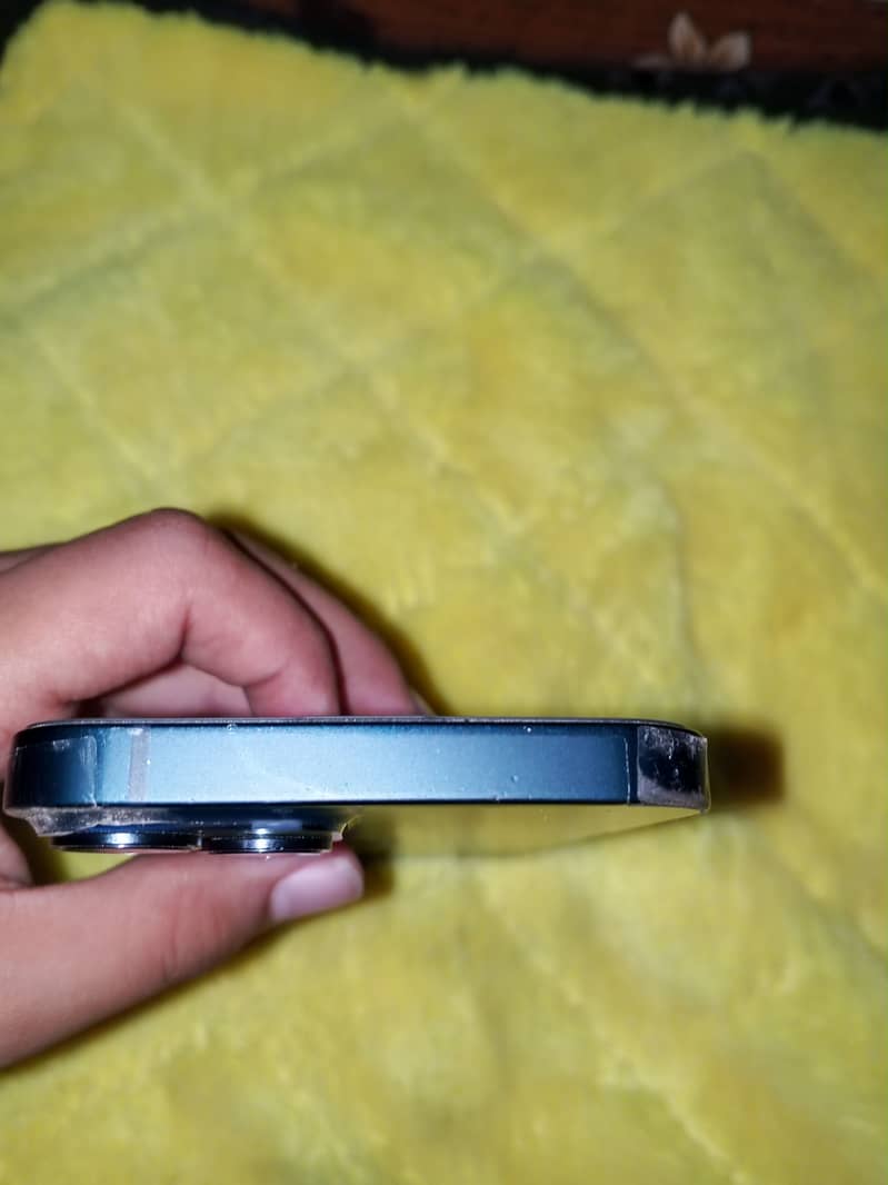 Apple iPhone 14 0