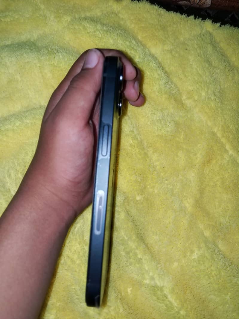 Apple iPhone 14 6