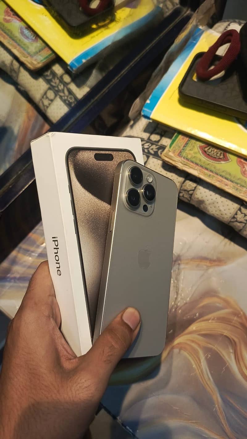 Apple iPhone 15 Pro Max 1