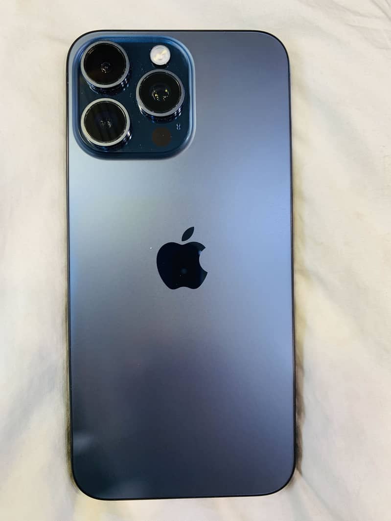 iPhone 15 Pro Max JV 1