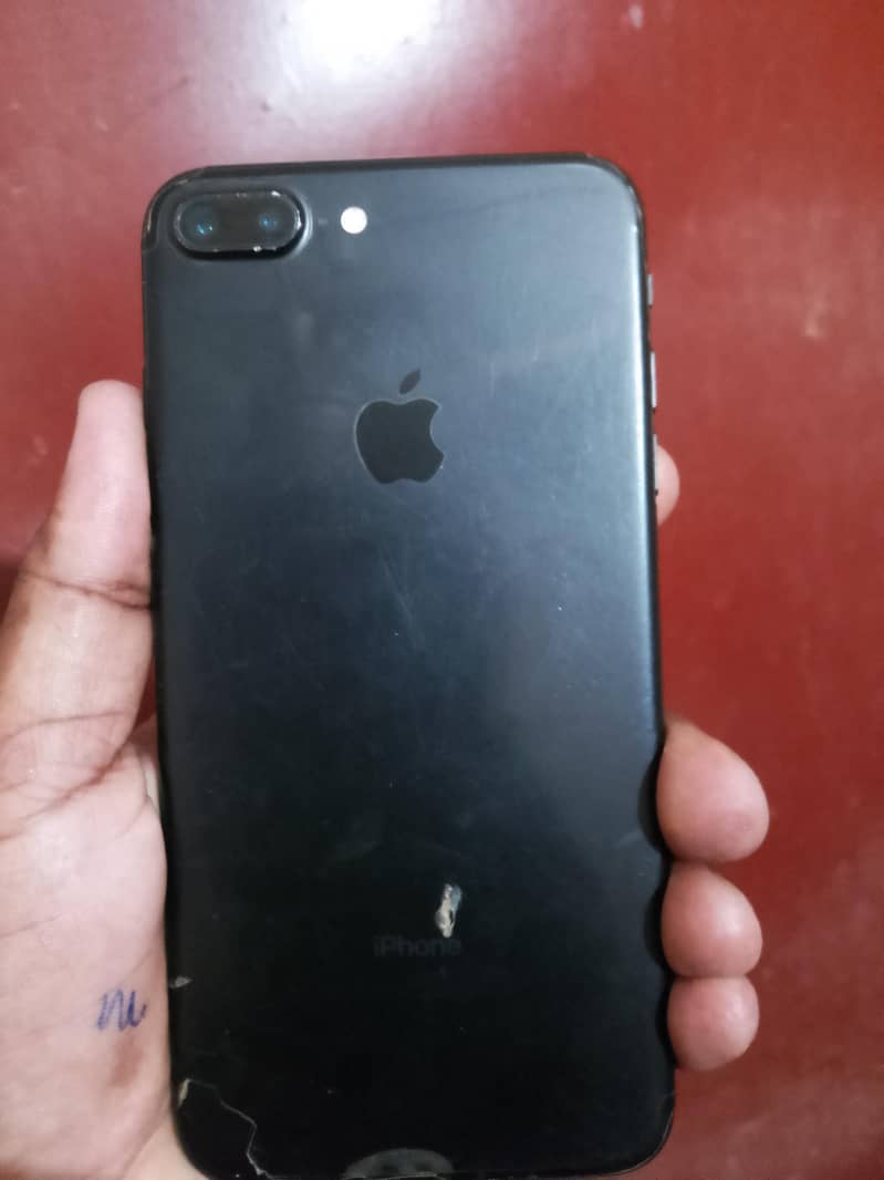 Apple iPhone 7 Plus 1