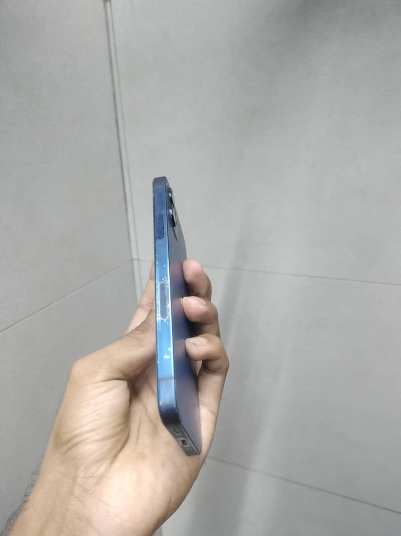 Apple iPhone 12 3